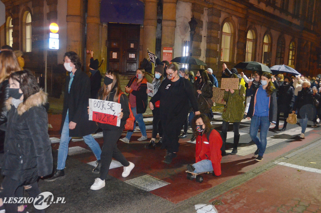 Protest Kobiet w Lesznie. Ostatni marsz.