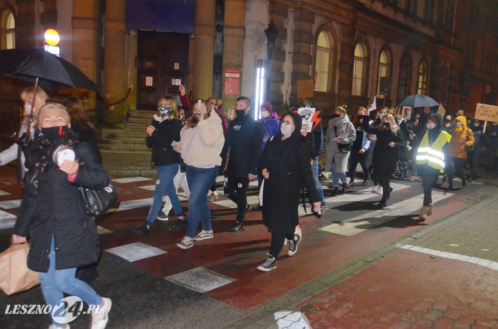 Protest Kobiet w Lesznie. Ostatni marsz.