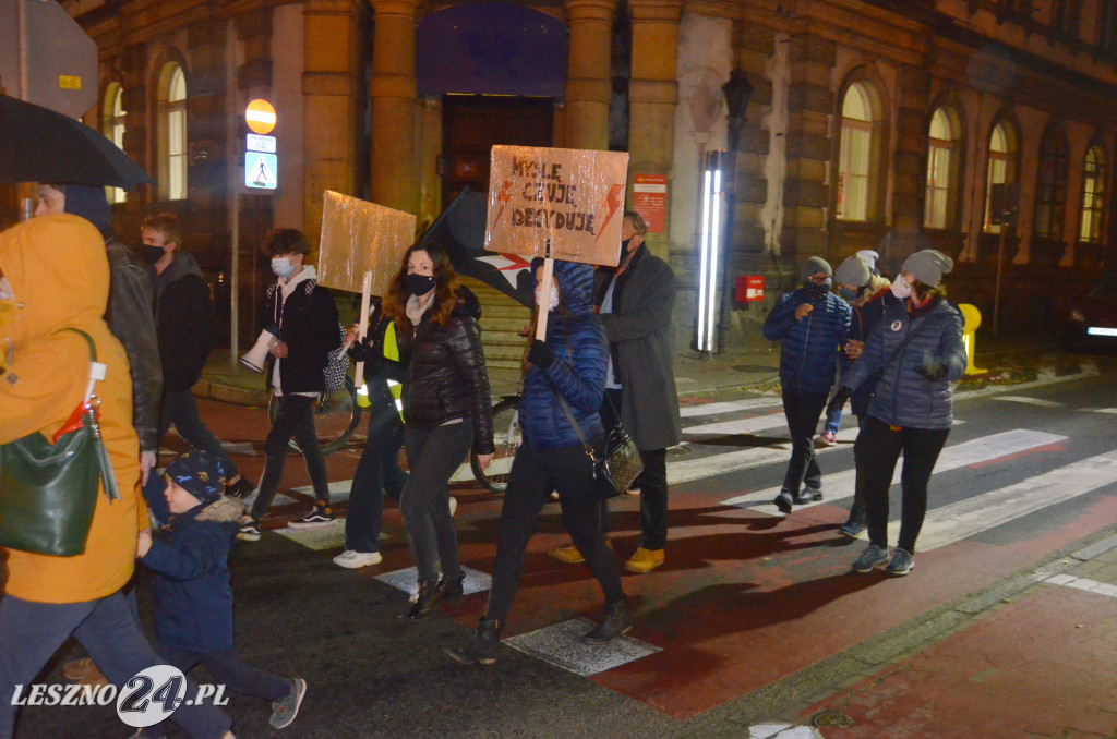 Protest Kobiet w Lesznie. Ostatni marsz.