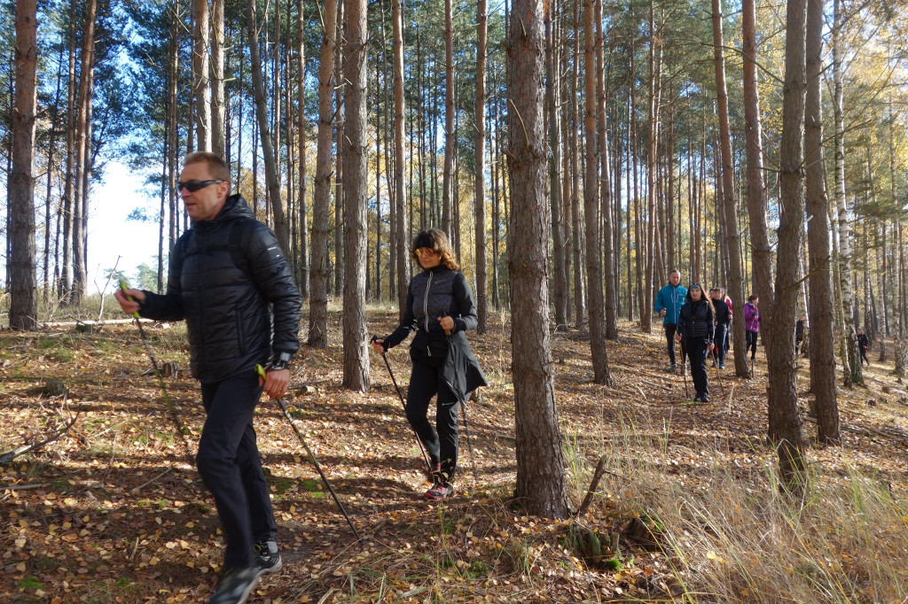 150 marsz z kijkami