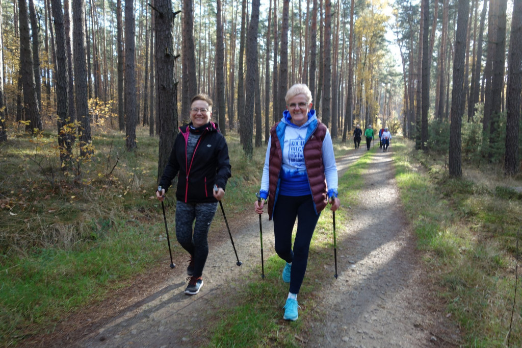 150 marsz z kijkami