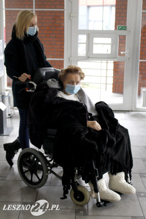Pierwsi seniorzy w Lesznie zaszczepieni przeciwko Covid-19