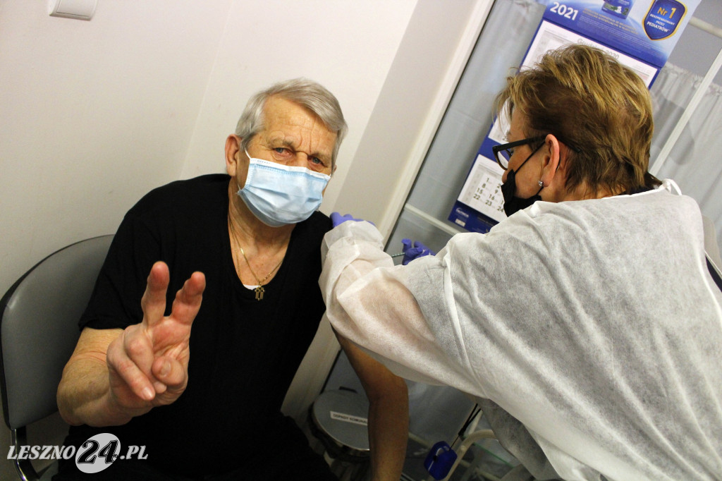 Pierwsi seniorzy w Lesznie zaszczepieni przeciwko Covid-19