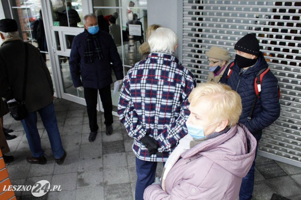 Pierwsi seniorzy w Lesznie zaszczepieni przeciwko Covid-19