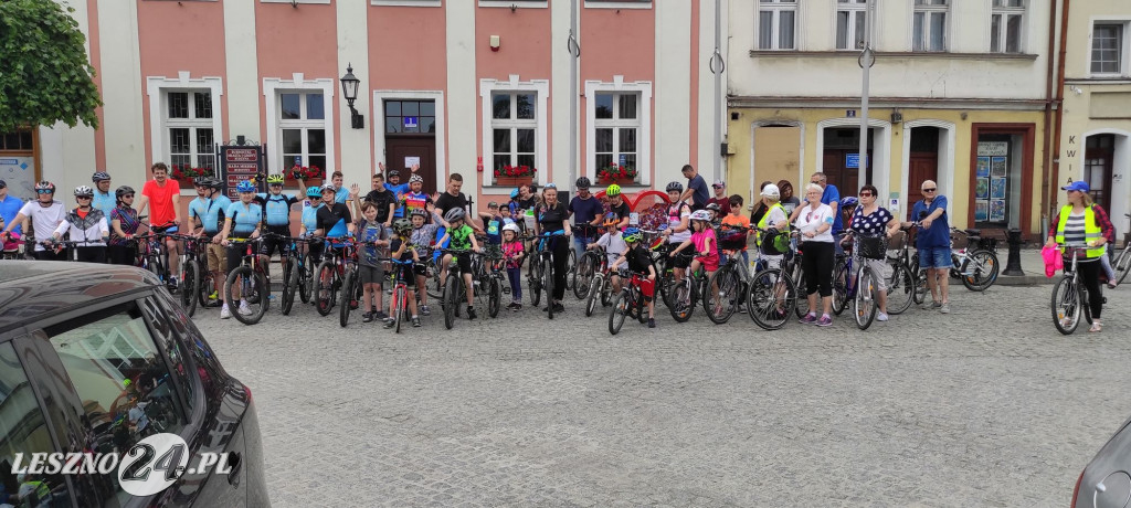 Rowerami z Rydzyny do Tworzanek