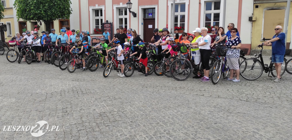 Rowerami z Rydzyny do Tworzanek