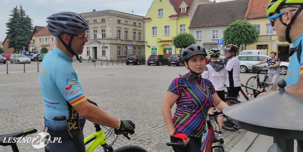 Rowerami z Rydzyny do Tworzanek