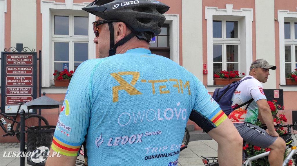 Rowerami z Rydzyny do Tworzanek