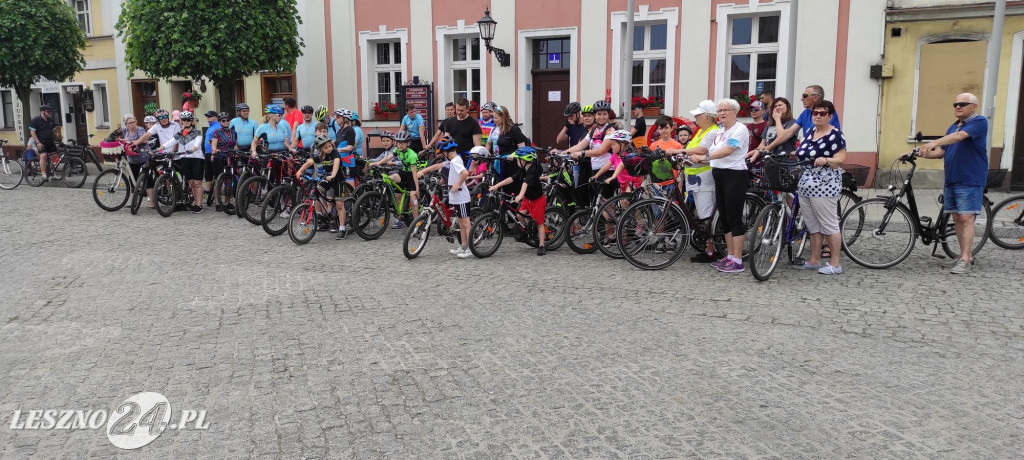Rowerami z Rydzyny do Tworzanek