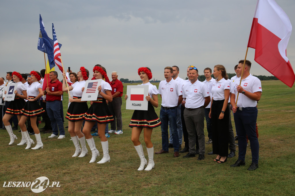 Otwarcie MŚ w akrobatyce szybowcowej