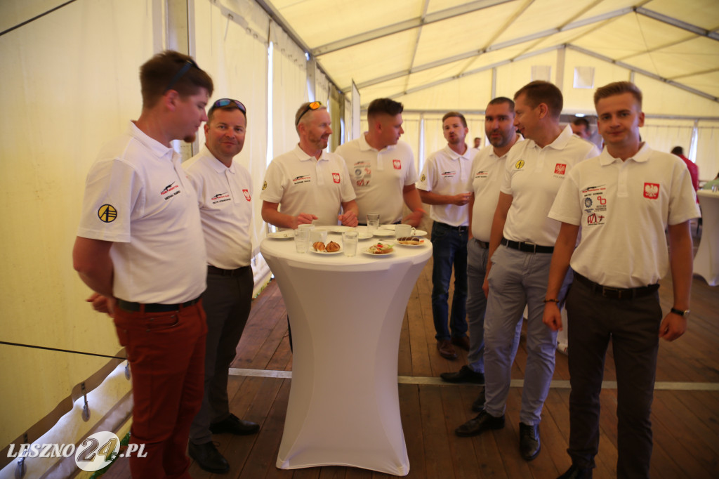Otwarcie MŚ w akrobatyce szybowcowej