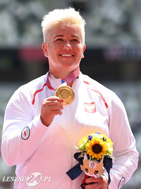 Sto lat na urodziny Anity, również w podziękowaniu za złoty medal