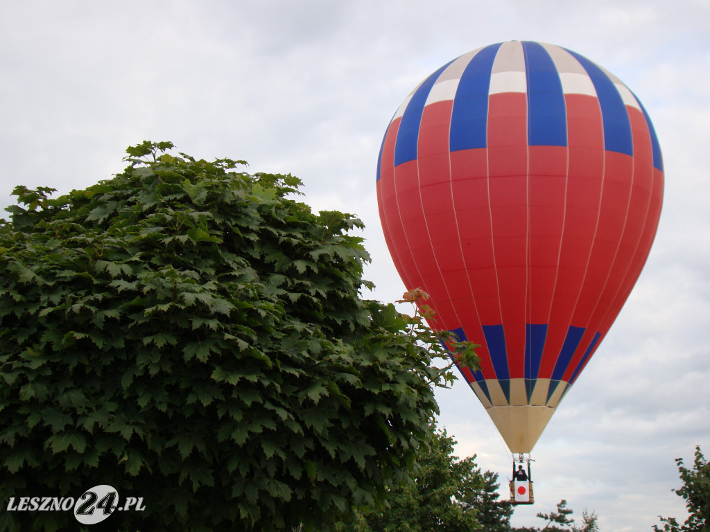 Pierwszy dzień zawodów balonowych w Lesznie
