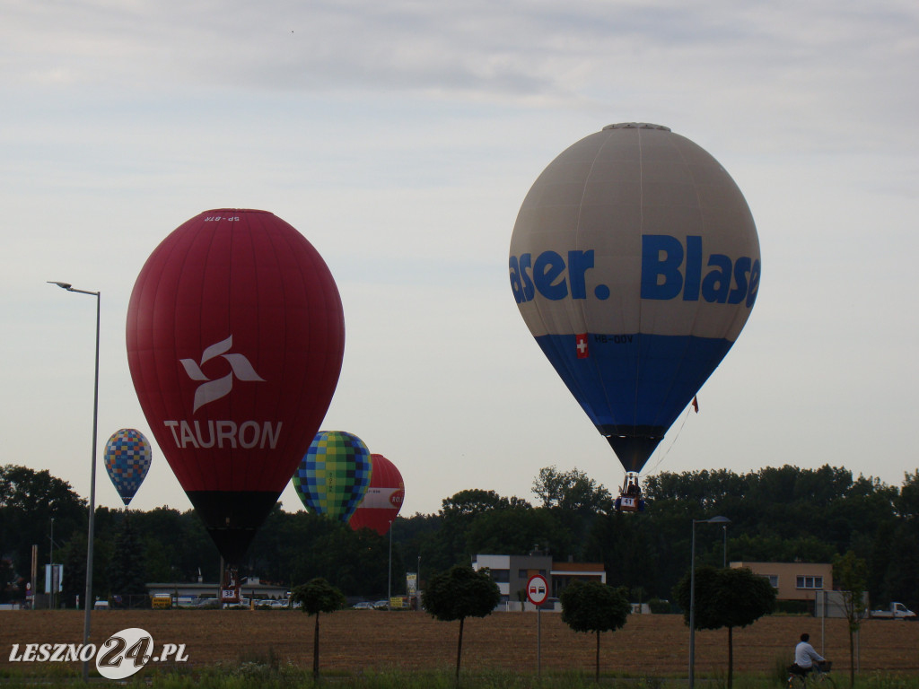 Pierwszy dzień zawodów balonowych w Lesznie