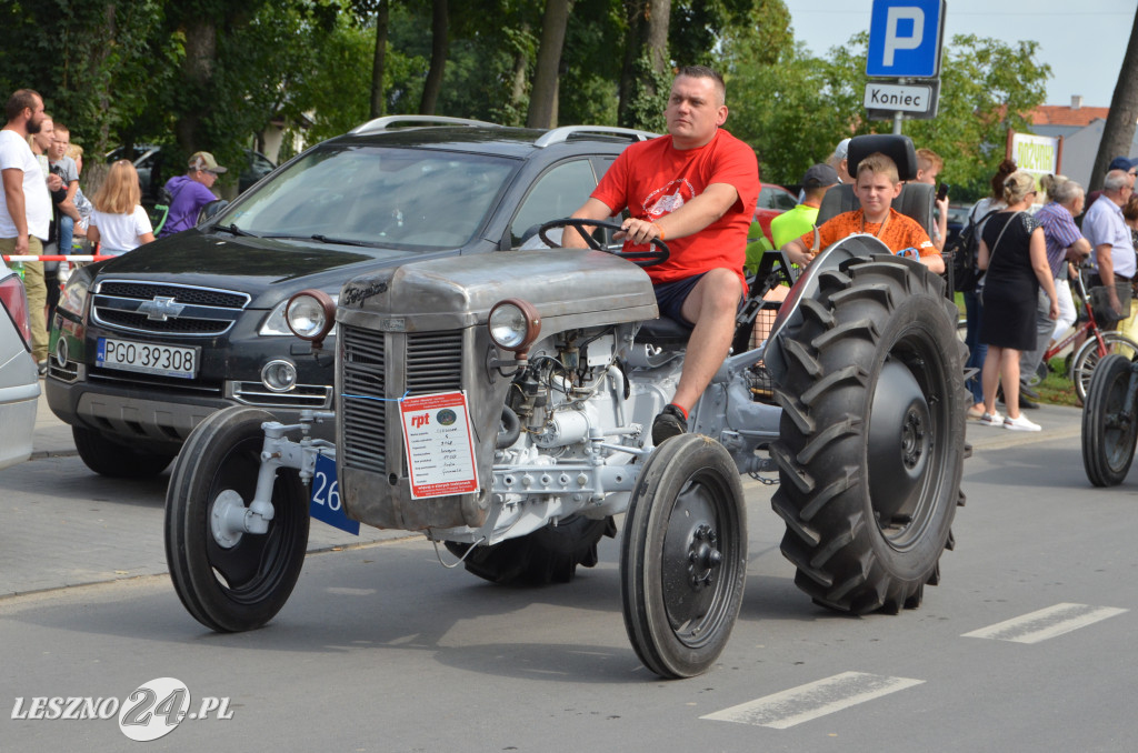 XIX Ogólnopolski Festiwal Starych Ciągników i Maszyn Rolniczych - drugi dzień