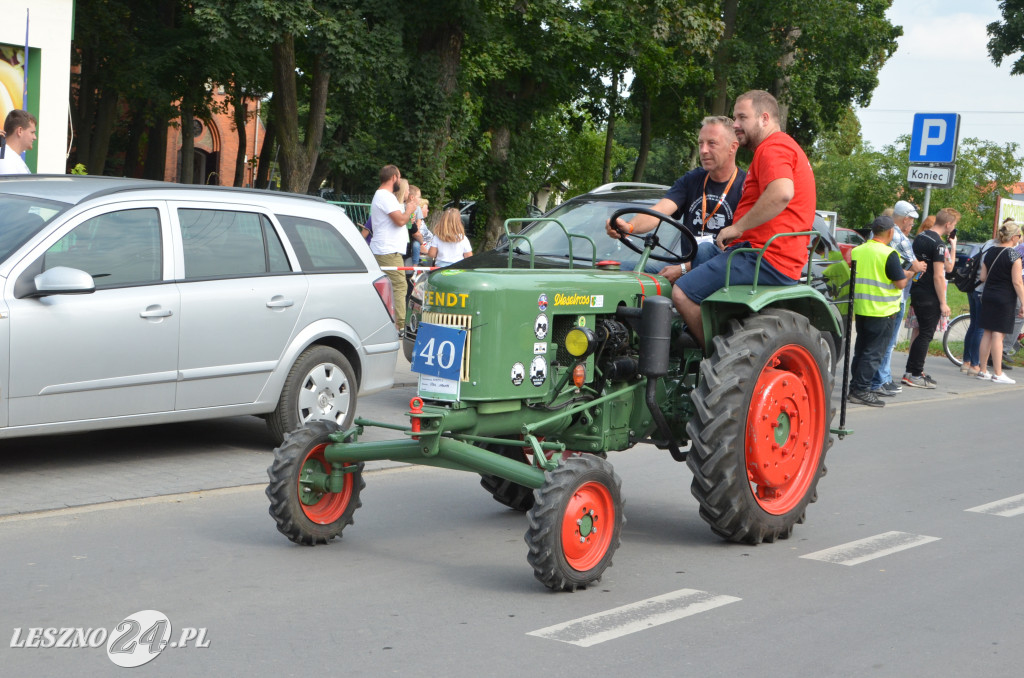 XIX Ogólnopolski Festiwal Starych Ciągników i Maszyn Rolniczych - drugi dzień