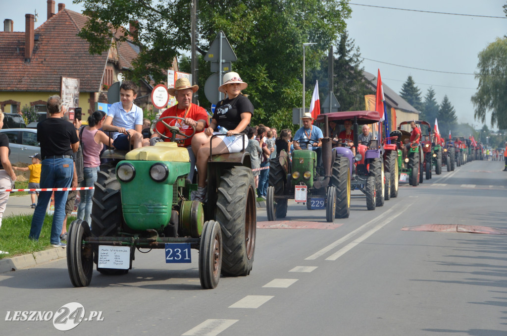 XIX Ogólnopolski Festiwal Starych Ciągników i Maszyn Rolniczych - drugi dzień