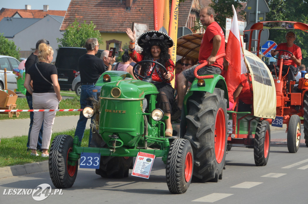 XIX Ogólnopolski Festiwal Starych Ciągników i Maszyn Rolniczych - drugi dzień