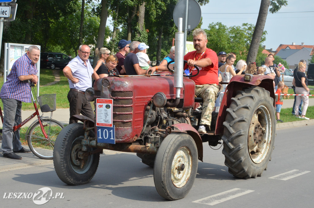 XIX Ogólnopolski Festiwal Starych Ciągników i Maszyn Rolniczych - drugi dzień