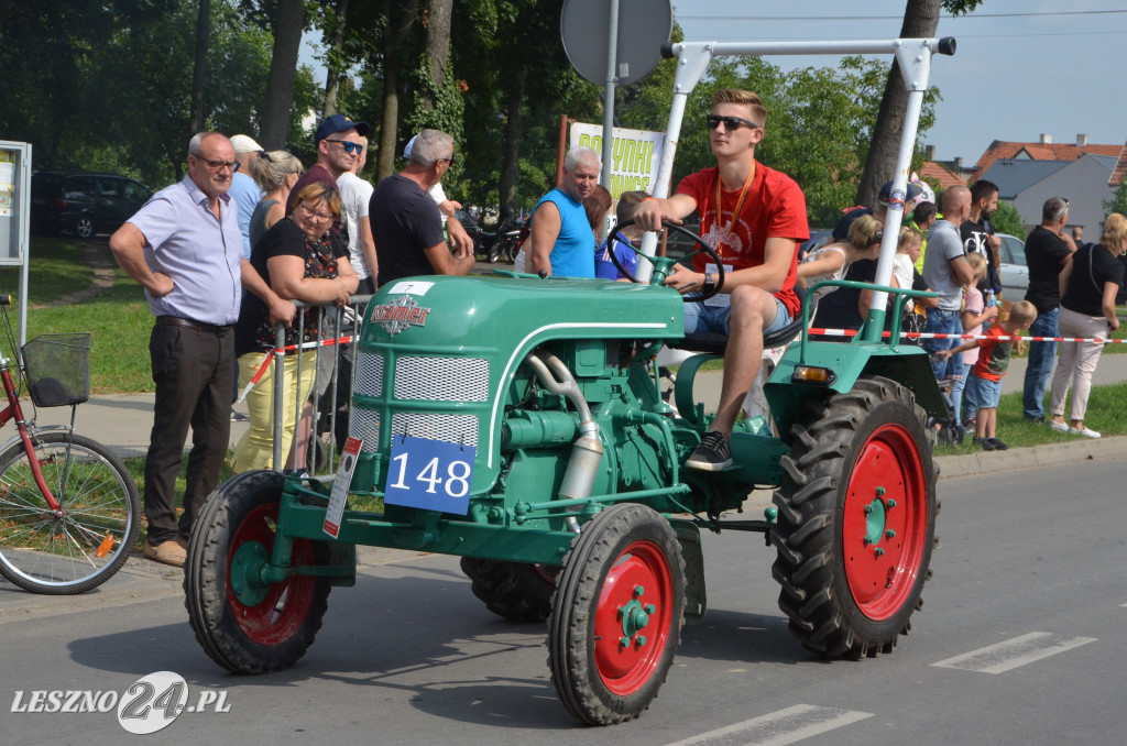 XIX Ogólnopolski Festiwal Starych Ciągników i Maszyn Rolniczych - drugi dzień
