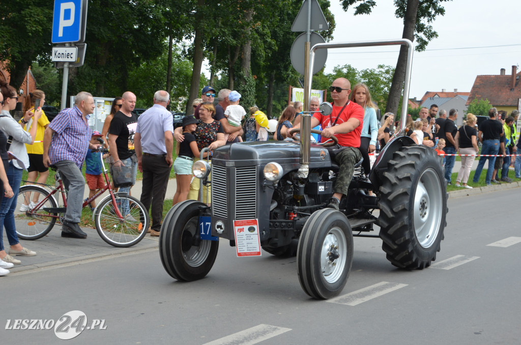 XIX Ogólnopolski Festiwal Starych Ciągników i Maszyn Rolniczych - drugi dzień