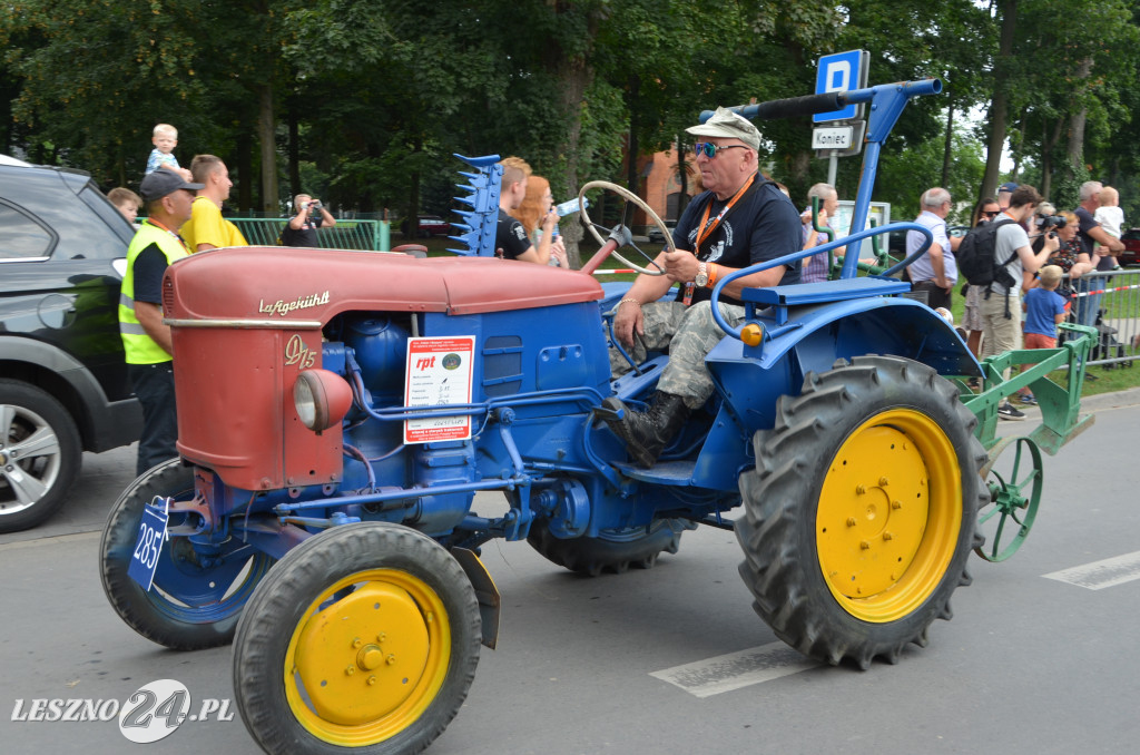 XIX Ogólnopolski Festiwal Starych Ciągników i Maszyn Rolniczych - drugi dzień