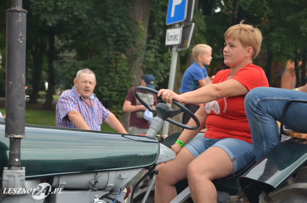 XIX Ogólnopolski Festiwal Starych Ciągników i Maszyn Rolniczych - drugi dzień