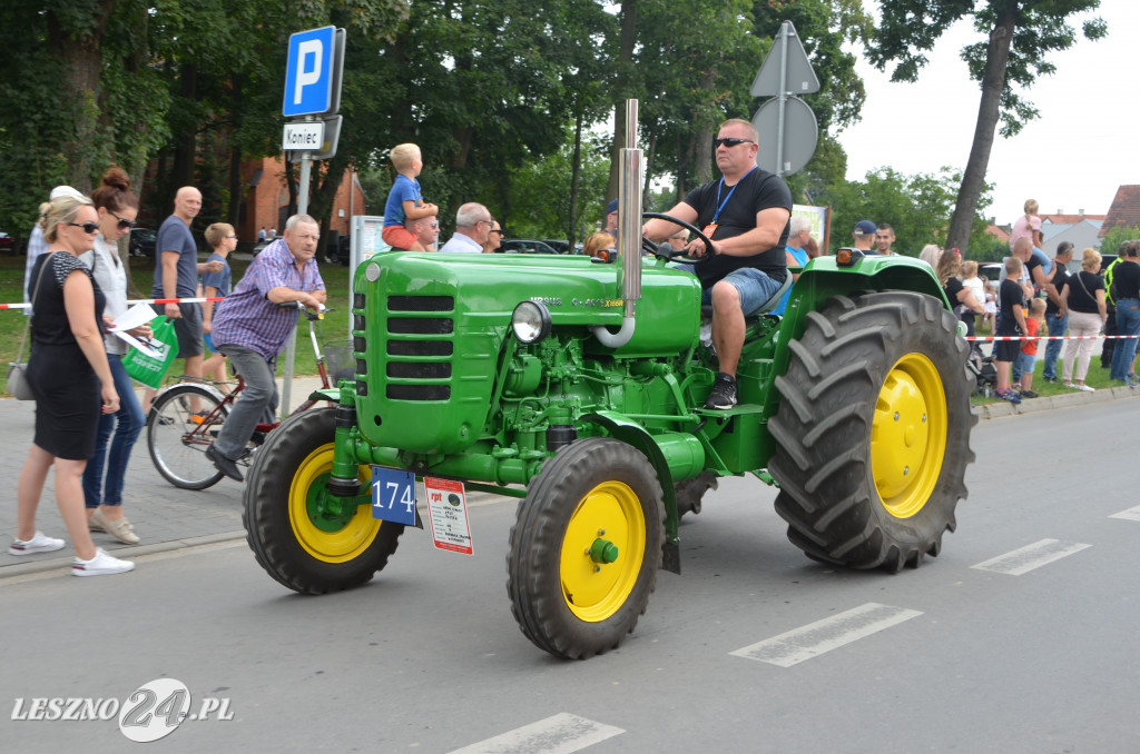 XIX Ogólnopolski Festiwal Starych Ciągników i Maszyn Rolniczych - drugi dzień
