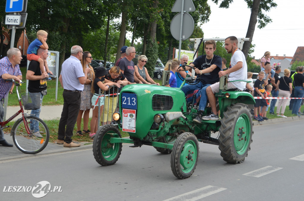 XIX Ogólnopolski Festiwal Starych Ciągników i Maszyn Rolniczych - drugi dzień