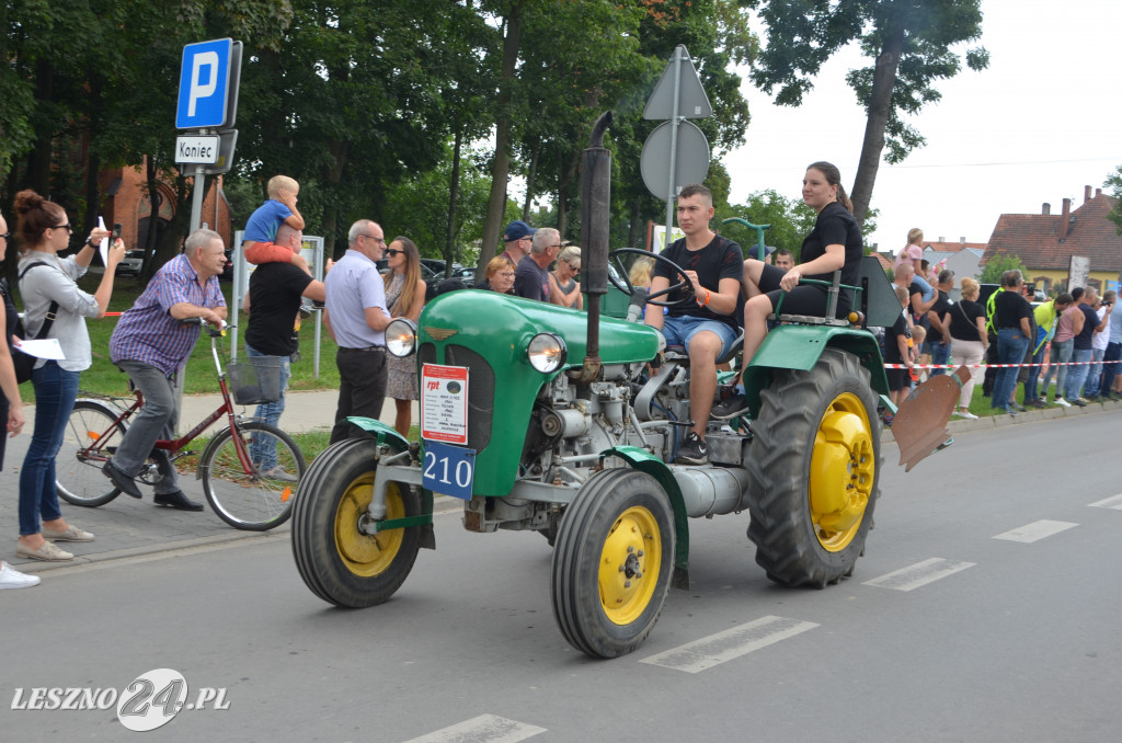 XIX Ogólnopolski Festiwal Starych Ciągników i Maszyn Rolniczych - drugi dzień