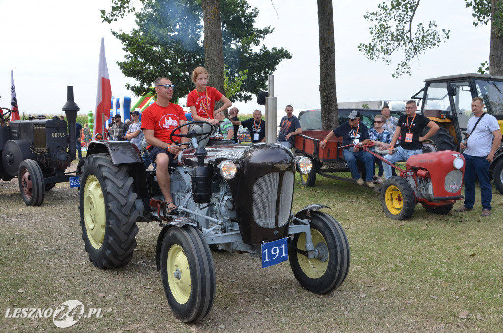XIX Ogólnopolski Festiwal Starych Ciągników i Maszyn Rolniczych - drugi dzień