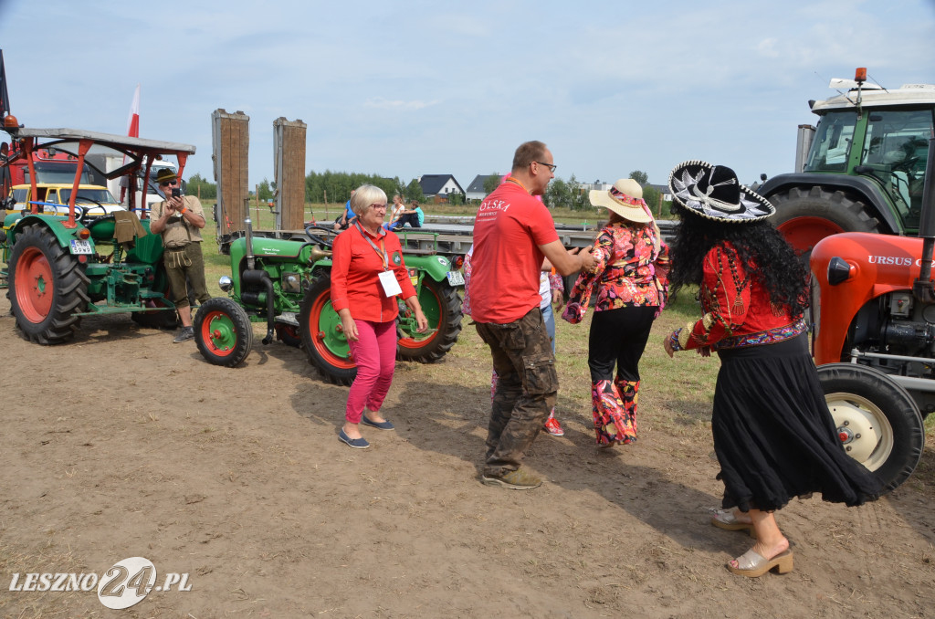 XIX Ogólnopolski Festiwal Starych Ciągników i Maszyn Rolniczych - drugi dzień