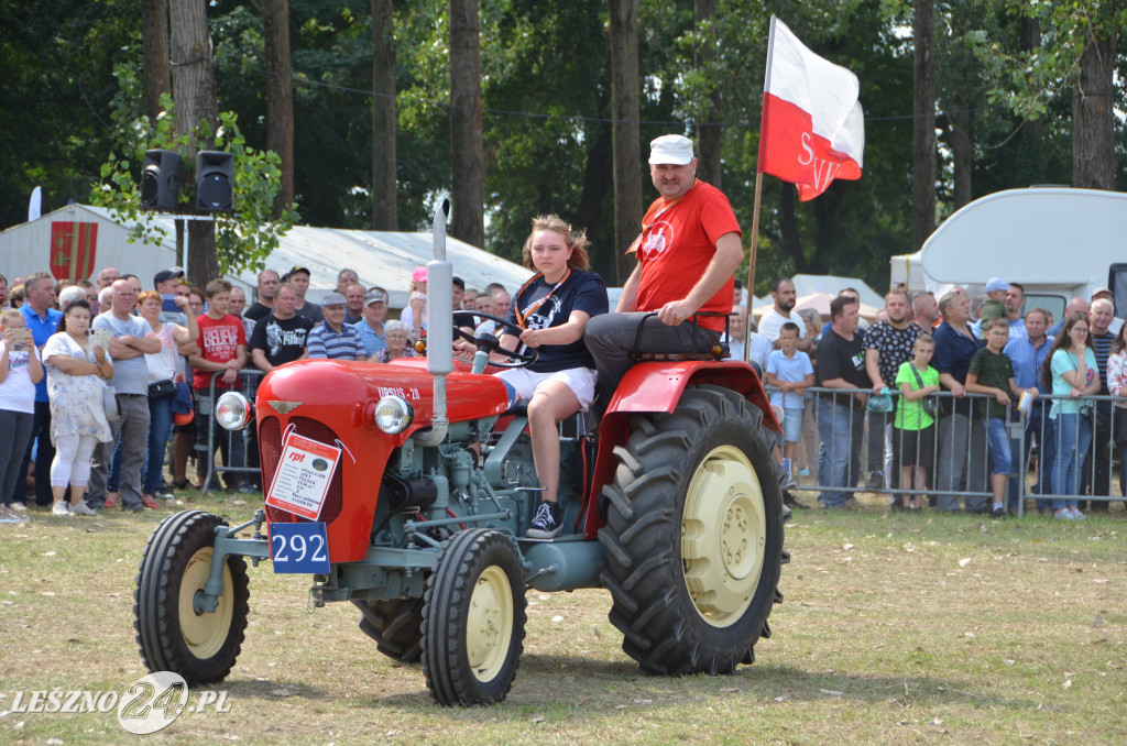 XIX Ogólnopolski Festiwal Starych Ciągników i Maszyn Rolniczych - drugi dzień