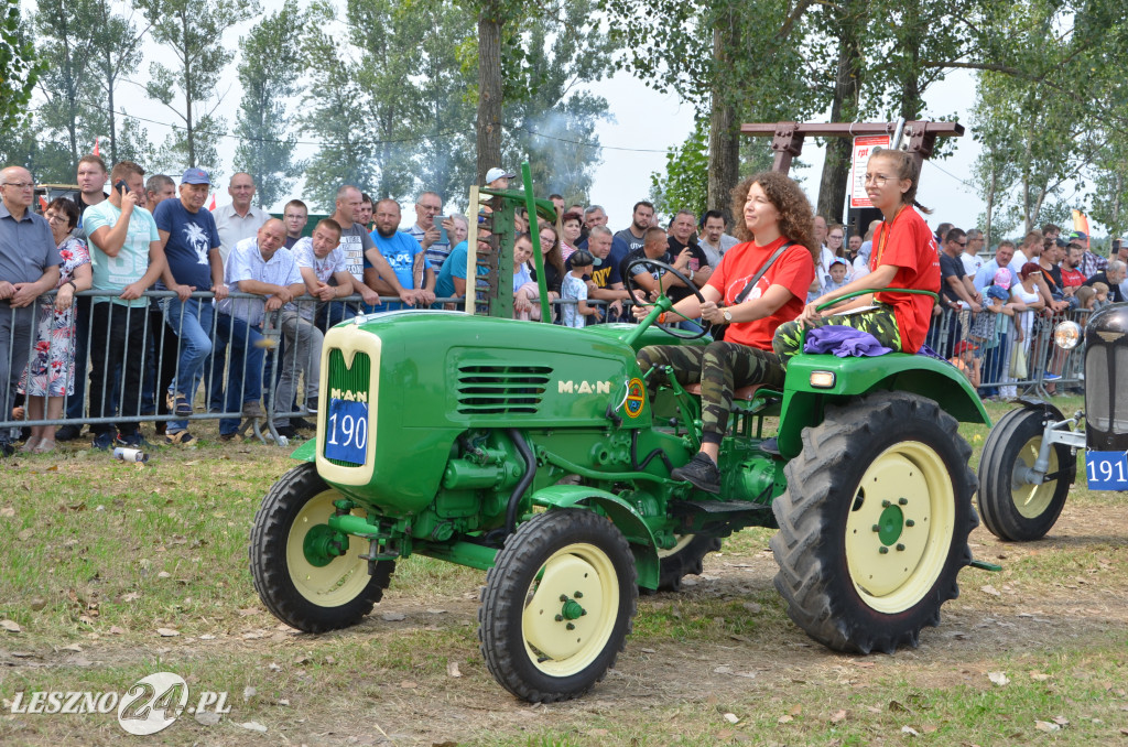 XIX Ogólnopolski Festiwal Starych Ciągników i Maszyn Rolniczych - drugi dzień