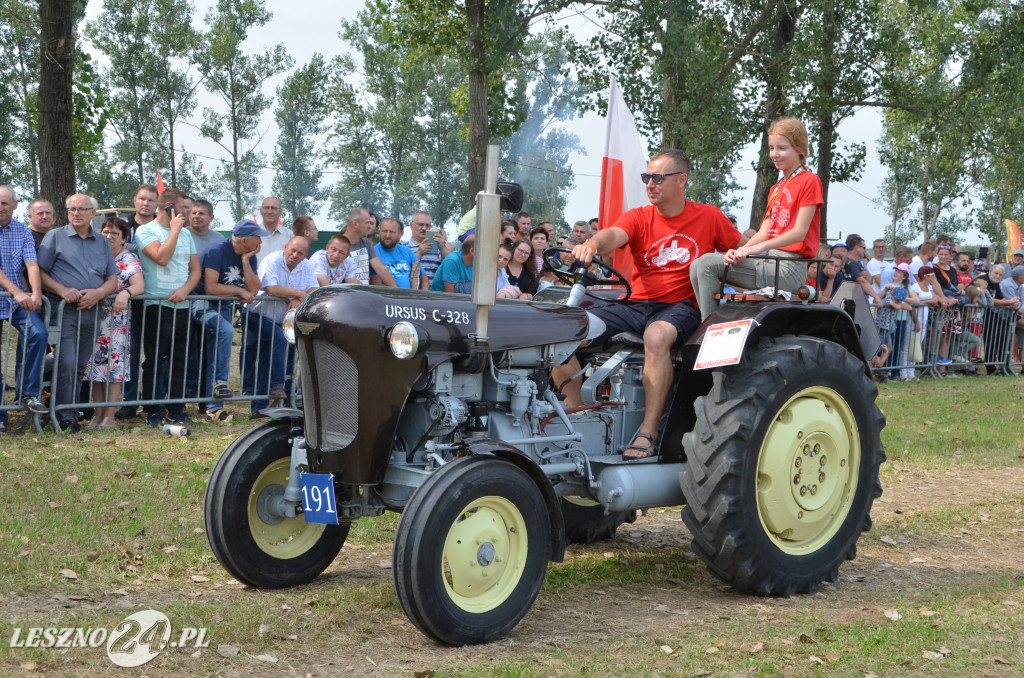 XIX Ogólnopolski Festiwal Starych Ciągników i Maszyn Rolniczych - drugi dzień