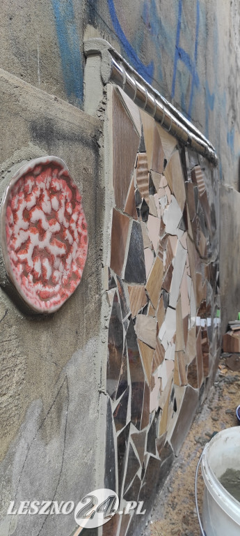 W Lesznie powstaje mozaika muralowa