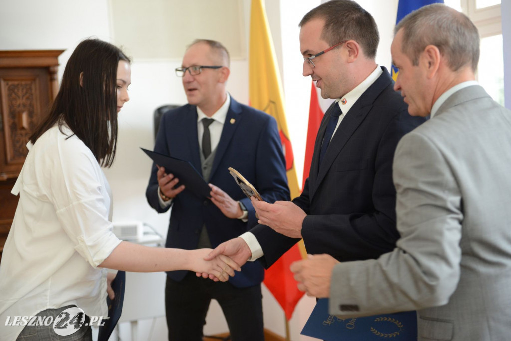 Najlepsi uczniowie nagrodzeni