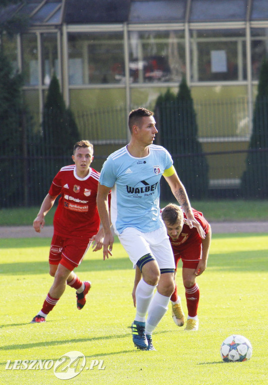 W piłkarskim derby Polonia lepsza od Rawii