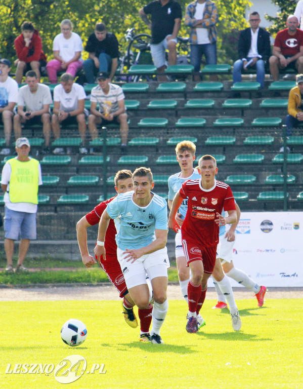 W piłkarskim derby Polonia lepsza od Rawii