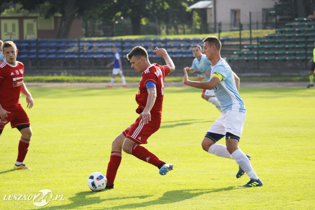 W piłkarskim derby Polonia lepsza od Rawii