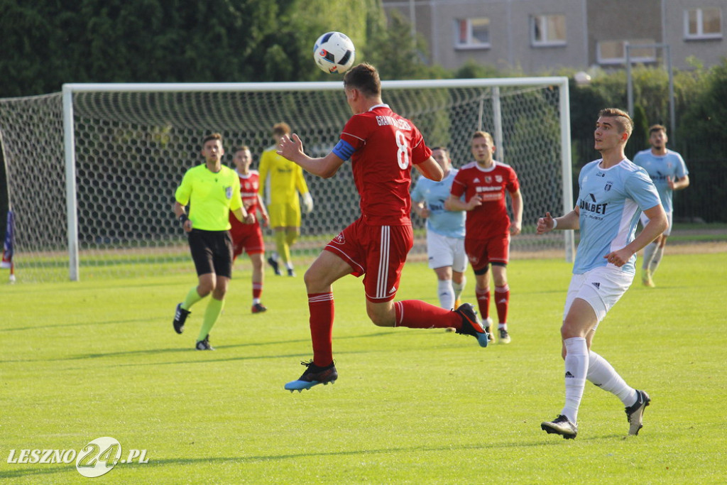 W piłkarskim derby Polonia lepsza od Rawii