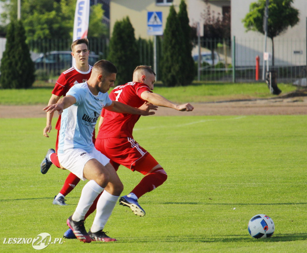 W piłkarskim derby Polonia lepsza od Rawii