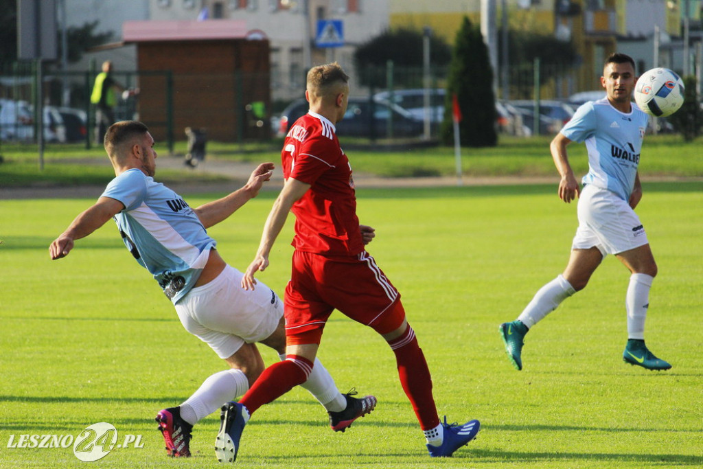 W piłkarskim derby Polonia lepsza od Rawii