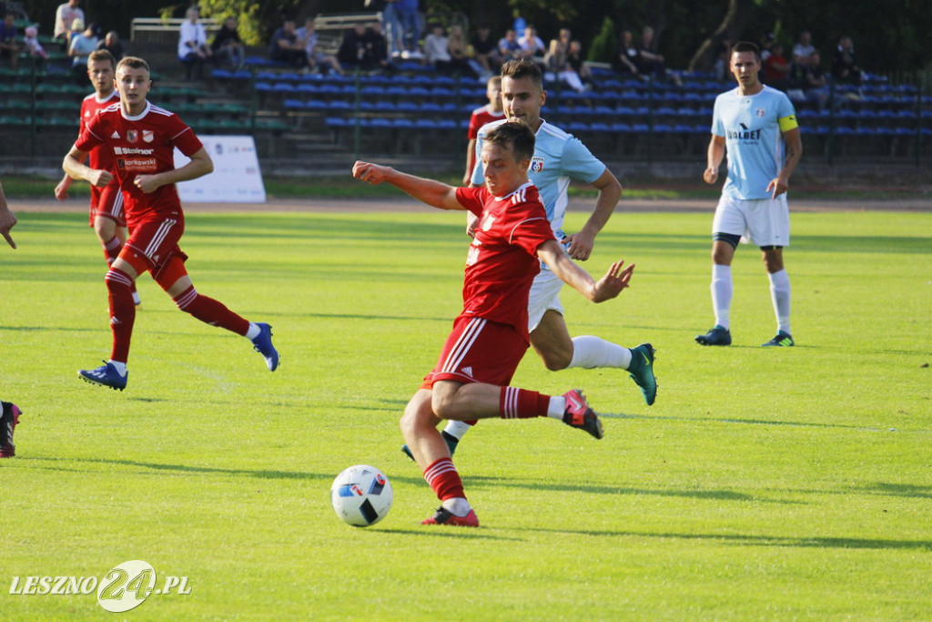 W piłkarskim derby Polonia lepsza od Rawii