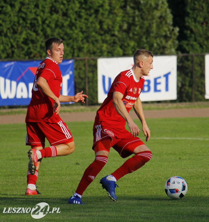 W piłkarskim derby Polonia lepsza od Rawii