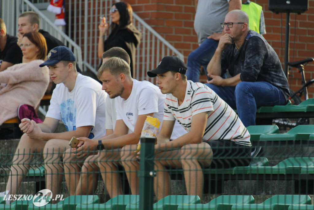W piłkarskim derby Polonia lepsza od Rawii