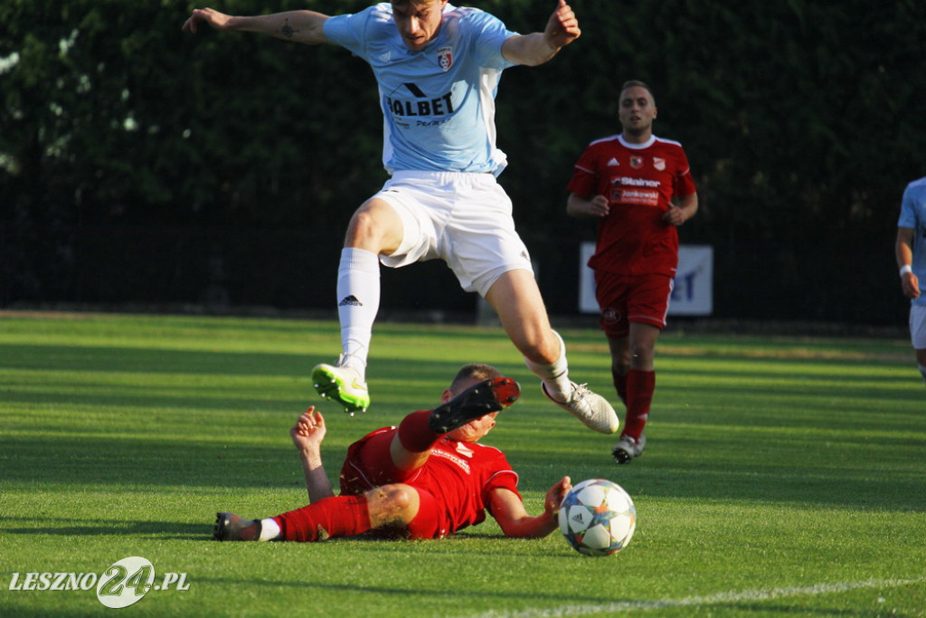 W piłkarskim derby Polonia lepsza od Rawii