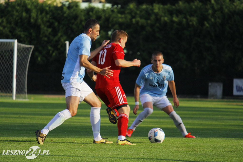 W piłkarskim derby Polonia lepsza od Rawii