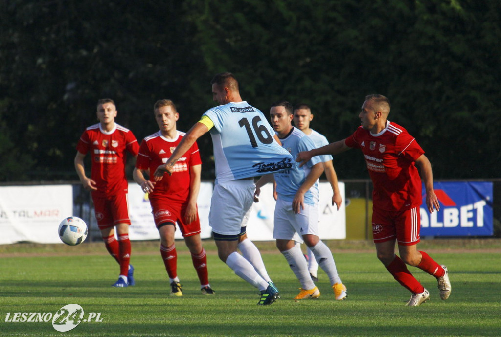 W piłkarskim derby Polonia lepsza od Rawii
