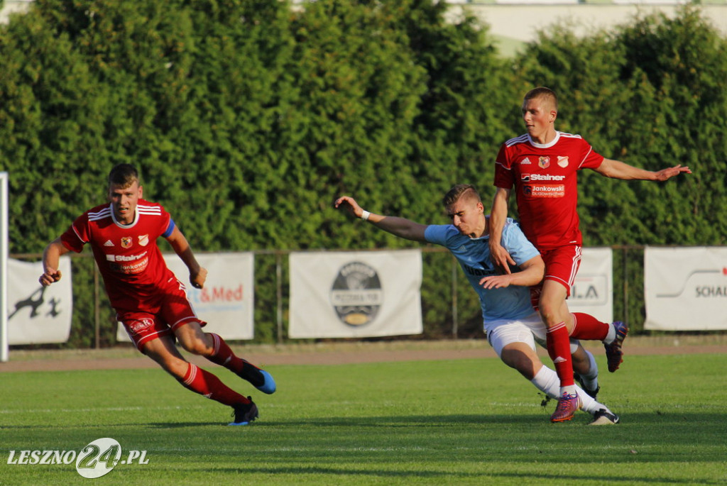 W piłkarskim derby Polonia lepsza od Rawii